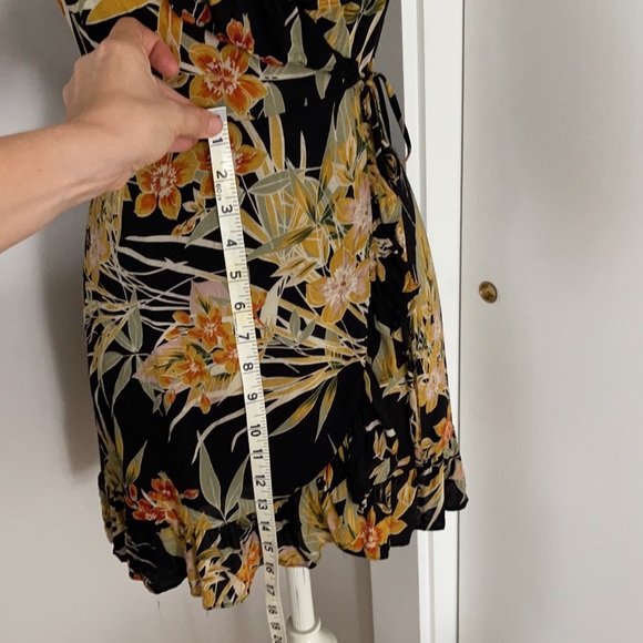 Mini wrap dress - Picture 4 of 4